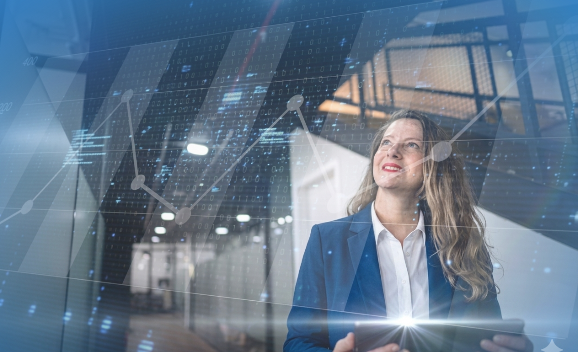 Femme travaille sur l'optimisation de la gestion des recrutements pour une marque employeur au Maroc